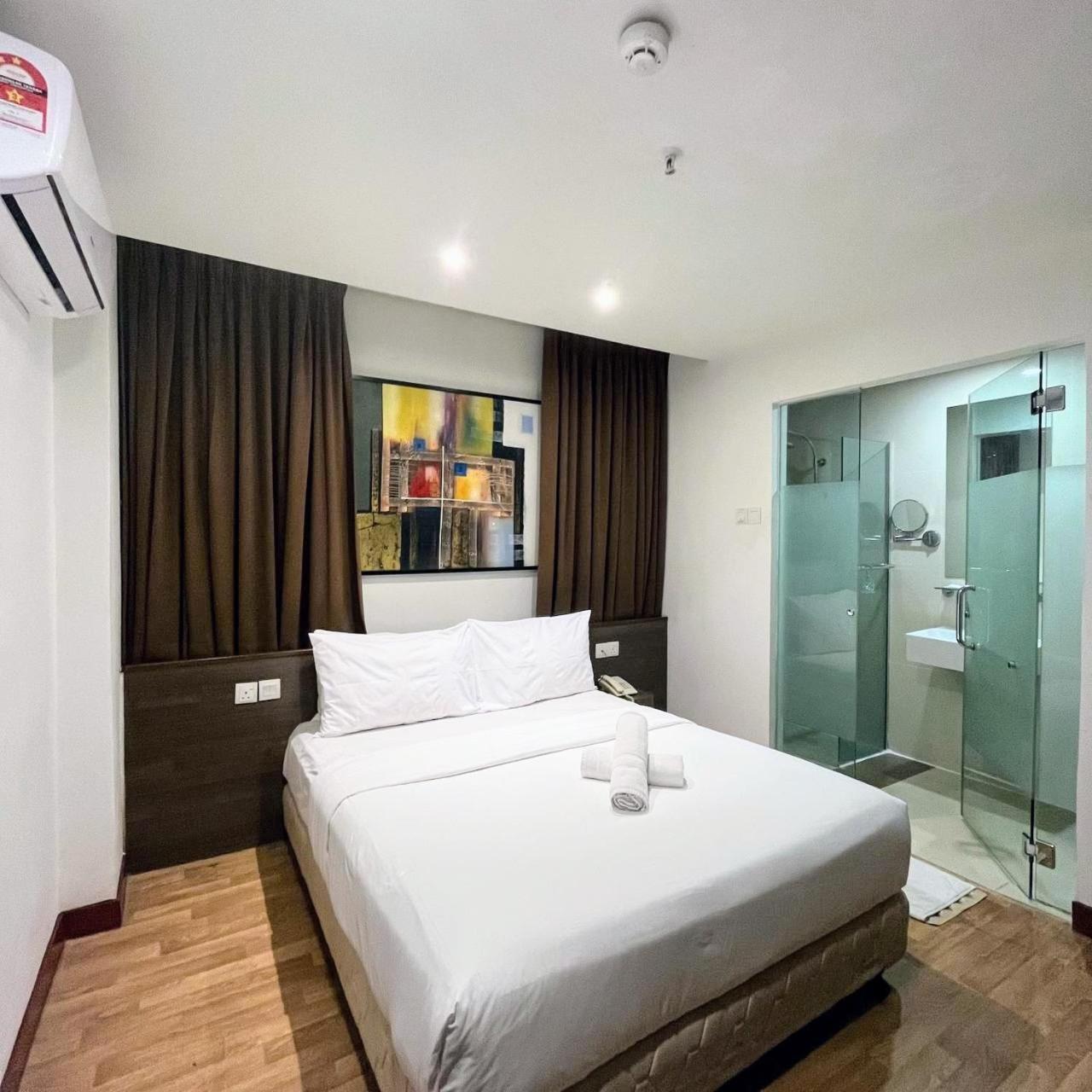 Frenz Hotel